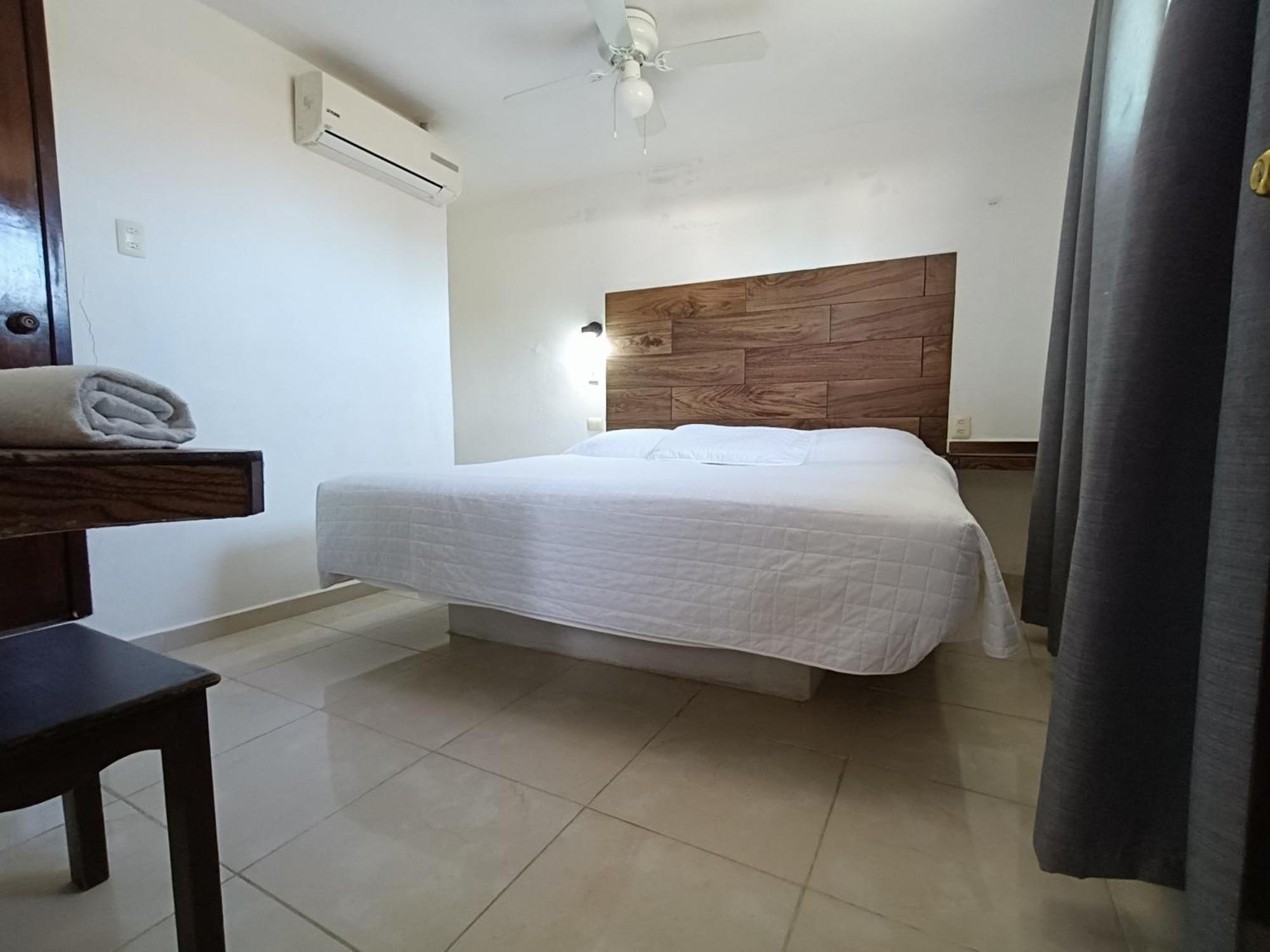 Hotel Rath Campeche Szoba fotó