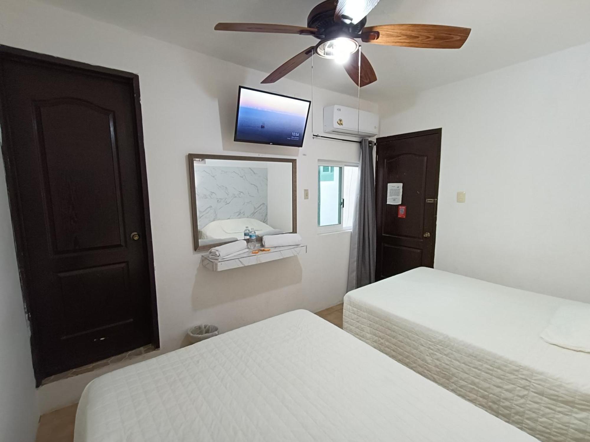 Hotel Rath Campeche Kültér fotó