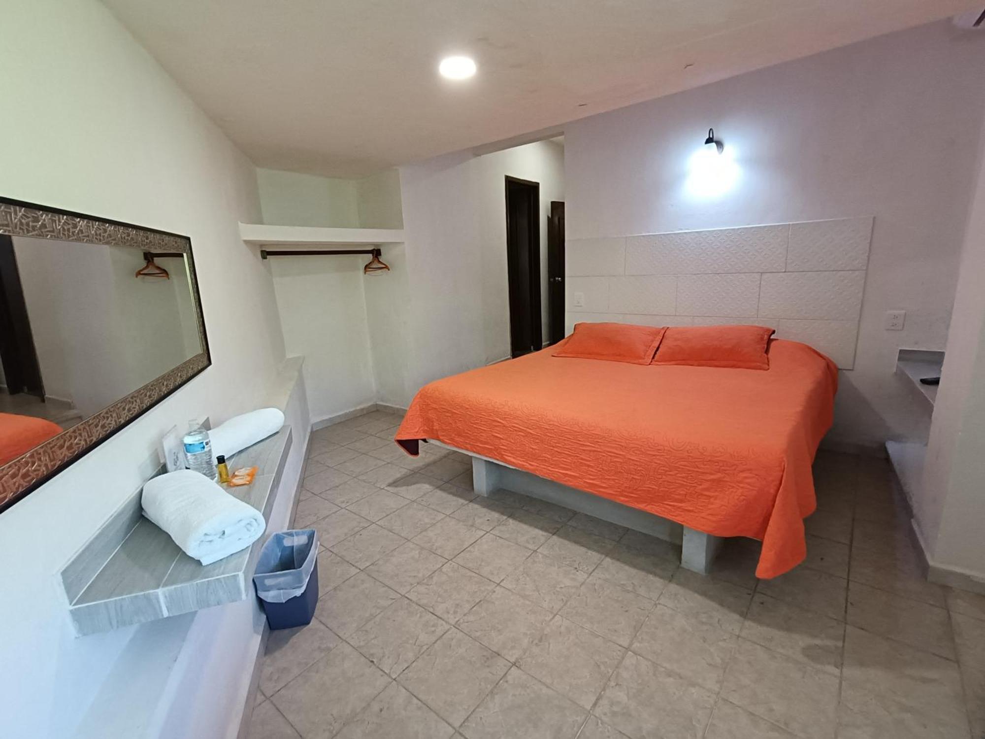 Hotel Rath Campeche Kültér fotó
