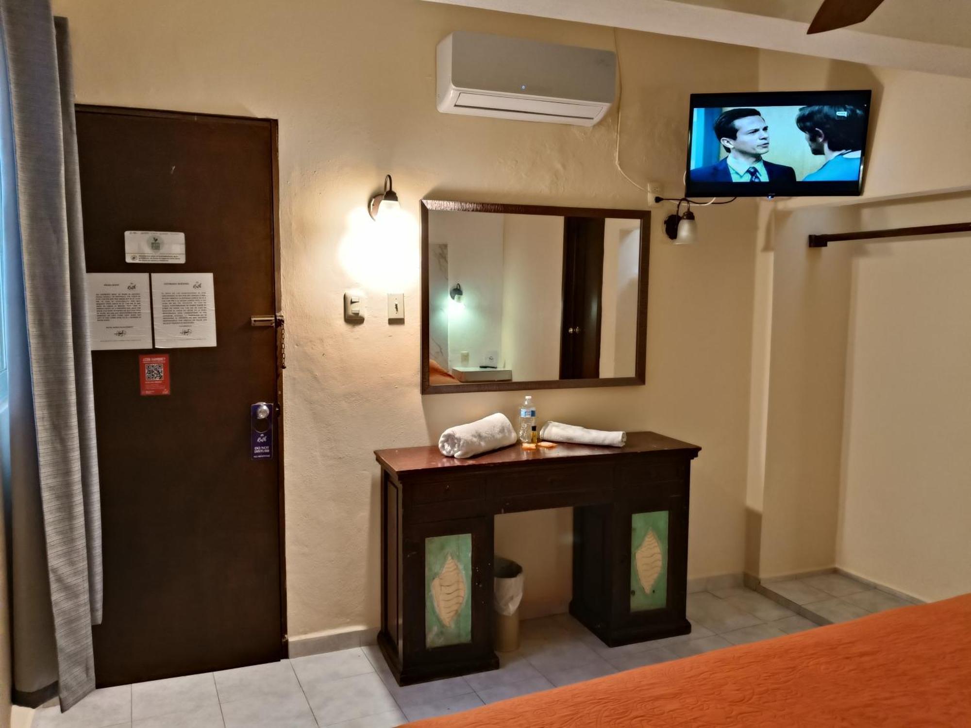Hotel Rath Campeche Kültér fotó