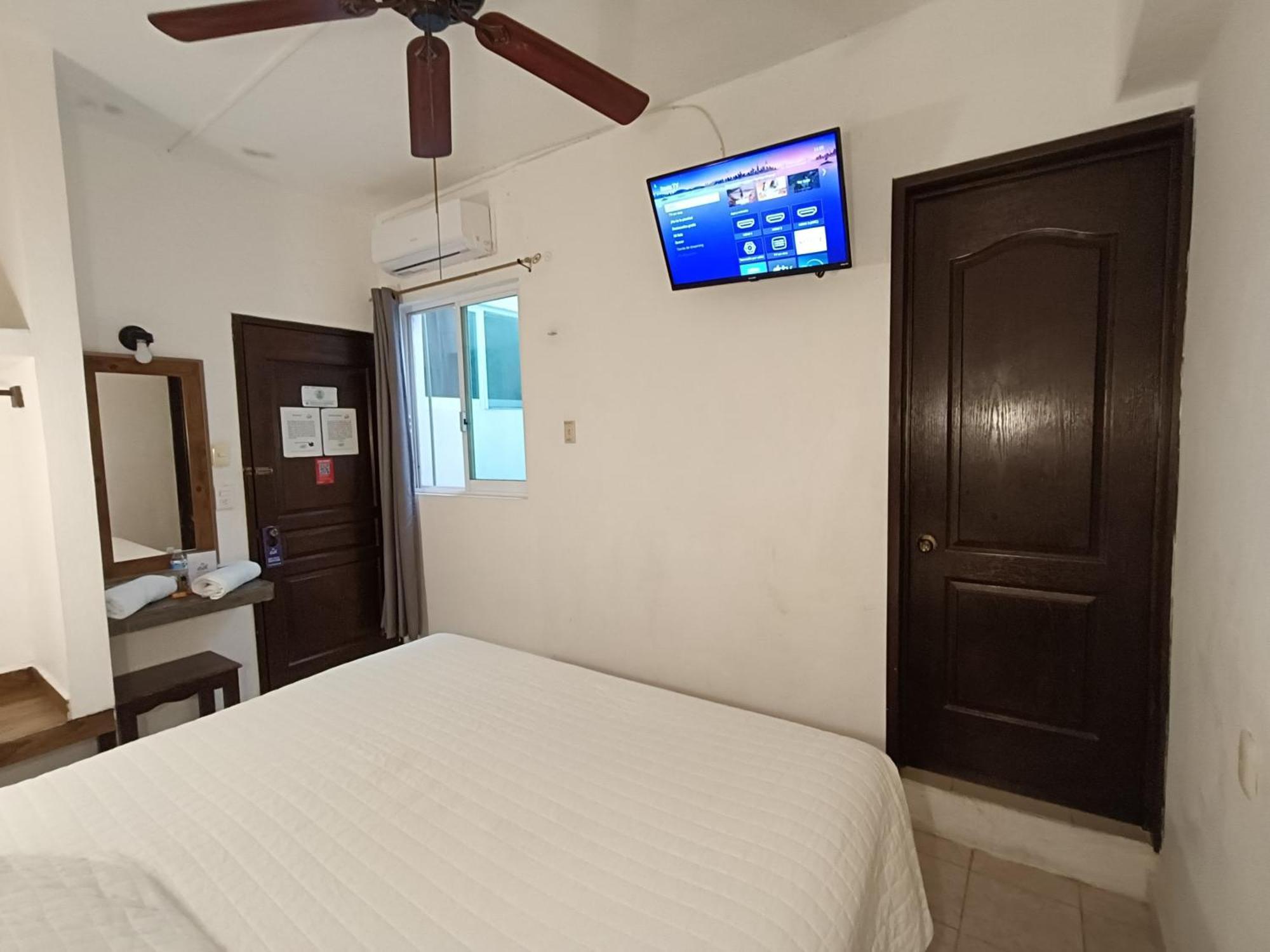 Hotel Rath Campeche Kültér fotó